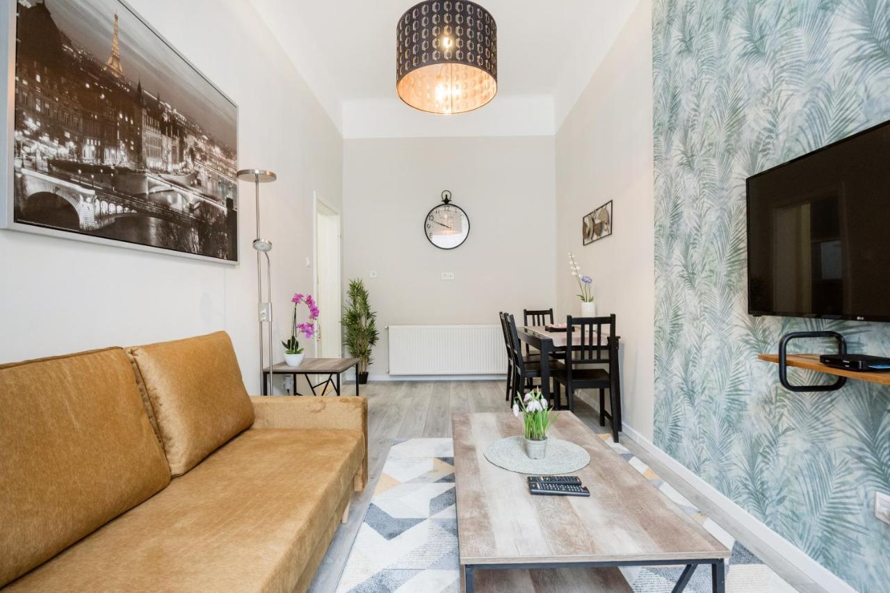 O Street 3 Bedroom Stylish Apartment Budapest Eksteriør billede