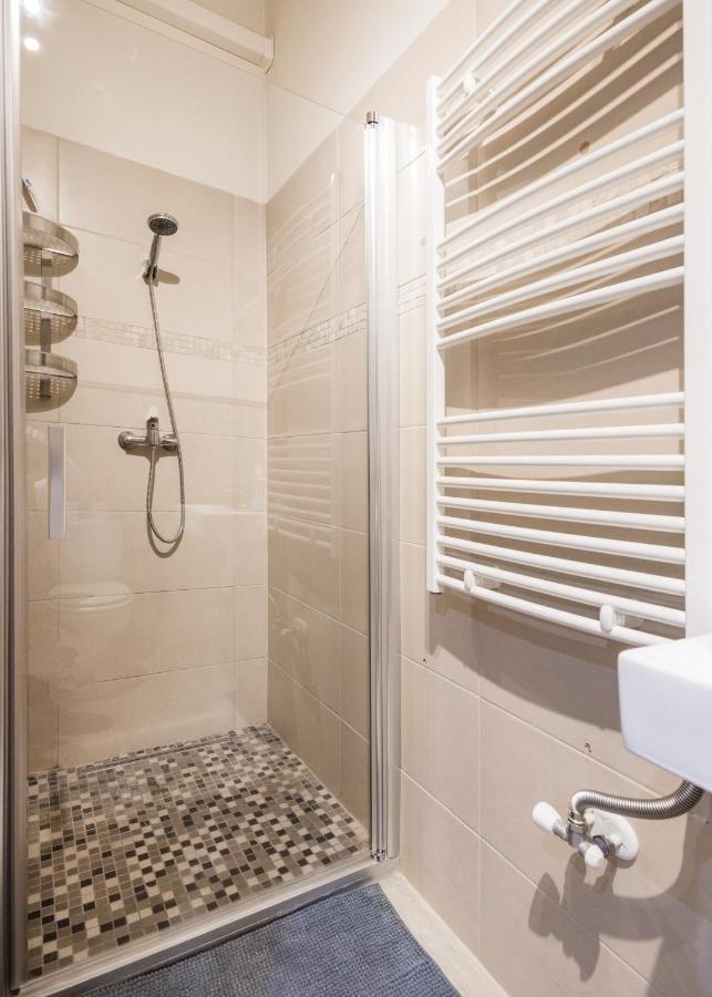 O Street 3 Bedroom Stylish Apartment Budapest Eksteriør billede
