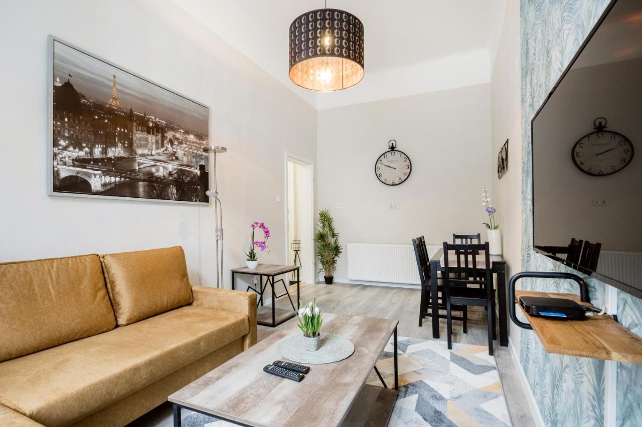 O Street 3 Bedroom Stylish Apartment Budapest Eksteriør billede